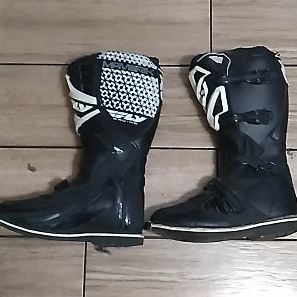 Riding boots